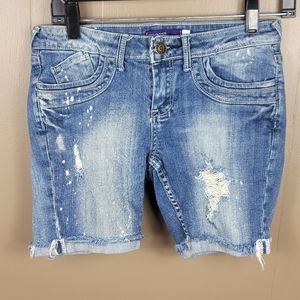 Vigoss distressed paint splatter Bermuda shorts. Size 3